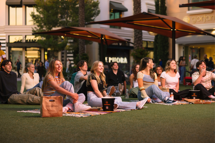 Irvine Spectrum Center - Event - Movies Under The Stars